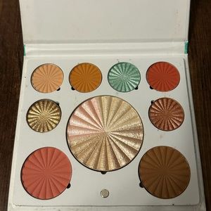 Ofra Good to go Palette